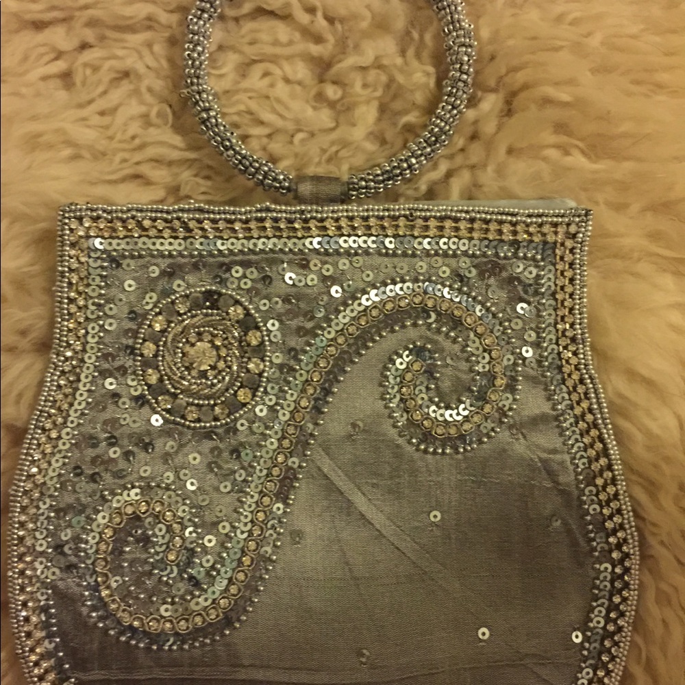 Purses - Picture 3 of 8